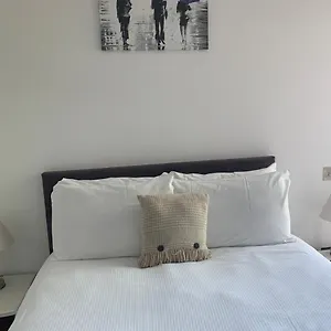  Apartment Quartermile 1 Bedroom - With Free Parking Included