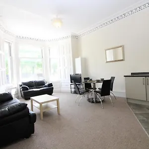  Apartment Two Bedroom Victorian With Free Parking